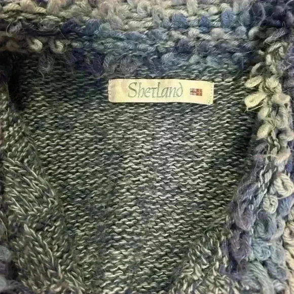 Women’s Vintage Shetland Irish Lambs Wool Blue Chunky Knit Cardigan Size Medium - Picture 2 of 7